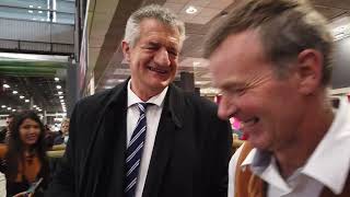 🎬 JOURNAL DE CAMPAGNE  Jean Lassalle au Salon de lagriculture [upl. by Mellen]