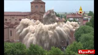 TERREMOTO ESPLOSIONE CAMPANILE POGGIO RENATICO [upl. by Edahsalof]