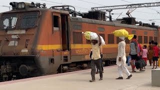 13024Gaya Howrah Express  In Warisaliganj Railway Station Vlogs ​⁠deepakvlogger02 [upl. by Irol]