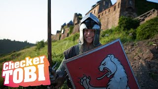 Der MittelalterCheck  Reportage für Kinder  Checker Tobi als Ritter [upl. by Nnayllek]