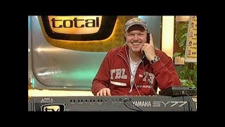 Stefan ruft als Bohlen bei Plattenfirma an  TV total [upl. by Max756]