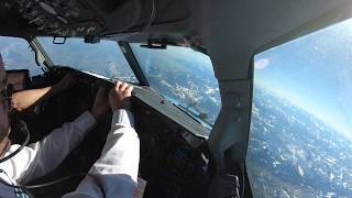 Pilots Eye Approach into Innsbruck 4K [upl. by Ioab]