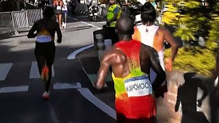 Kenyas Eliud Kipchoge struggling with a left hip injury at Mens Marathon Olympics Paris 2024 [upl. by Mercuri]