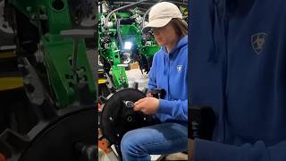 Assembling Yetter Twister closing wheels on a johndeere DB66 planter agriculture womenfarmer [upl. by Bunce]