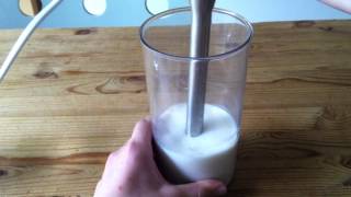 Erdbeer Milchshake selber machen  einfaches Rezept [upl. by Yak886]