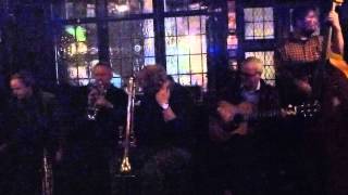 Jazz by Dave Chandler Quintet  Lamb and Flag Convent Garden London [upl. by Marra48]