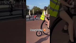 Una delle prime biciclette della storia il penny farthing 😍 [upl. by Aihsot570]