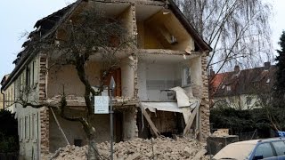 Gasexplosion in Schweinfurt Haus zum Teil eingestürzt 1 Person verletz [upl. by Aisilef951]