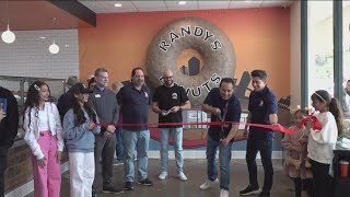 Iconic Randys Donuts opens its newest location in Chula Vista [upl. by Hannahsohs]