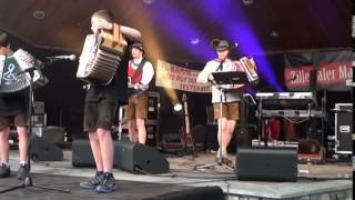 Zillertaler Mander amp Söhne beim Zillertaler Manderfest Frühshoppen in Zell am Ziller [upl. by Amees888]