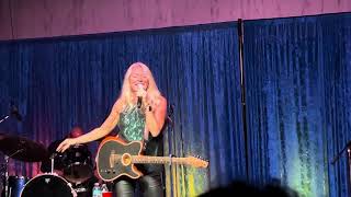 DEANA CARTER CONCERT BLUE LAKE CASINO 01924 9 [upl. by Imoyaba939]