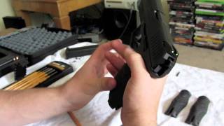 HOW TO Adjust the grip on HECKLER amp KOCH P30 9mm v3 handgun [upl. by Atile]