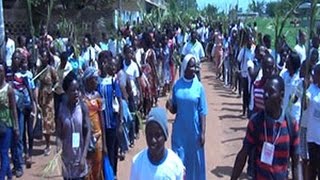 Religion Les étudiants chrétiens catholiques de Bouaké célèbrent la fête des Rameaux [upl. by Naugal]