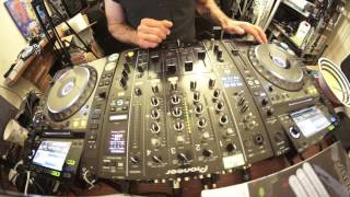 BEGINNER SIMPLE TO FOLLOW BEAT MATCHING DJ MIXING LESSON BY ELLASKINS THE DJ TUTOR [upl. by Giannini]