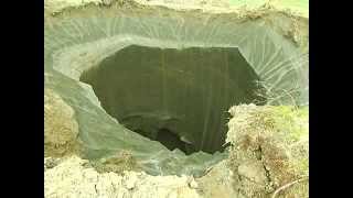 UNREAL Giant hole on Yamal GIANT SINKHOLE Appears is Yamal RUSSIA  Ямал  невероятная воронка [upl. by Miko]