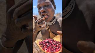 Wow 😯😋🍒 See How hadzabe boy enjoying his natural food berries are So delicious hadzabetribe food [upl. by Theresina]