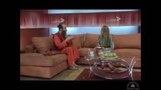 quotIluminando tu vidaquot  Entrevista a Swami Satyananda Saraswati [upl. by Erasmus]