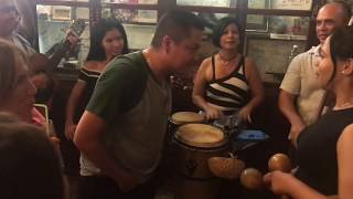 Mexicano canta en la bodeguita del medio en cuba [upl. by Enimisaj]