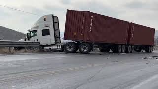 Choque frontal camioneta y tráiler Carr Zacatecas Saltillo Puerto Piñones [upl. by Ydnar314]