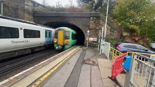 Southern passing balcombe for London Victoria [upl. by Bortman]