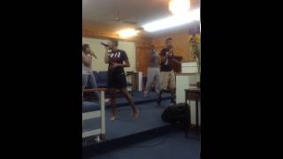 The Walls Groups Rhea Walls belting out highs to Tasha Cobbs [upl. by Cordy]