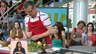 Receita Lombo de peixe com ervas e salada colorida  Praça da Alegria [upl. by Magdaia]