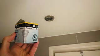 Guide to replacing a ceiling spot light bulb  LED bulb [upl. by Katey]