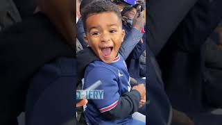 Psg vs Man City Pauline la femme de Gana Gueye au Parc des princes avec son fils Regardez [upl. by Frech926]