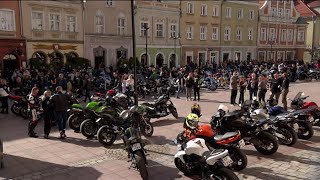 Motocyklowe jajeczko Miłośnicy jednośladów spotkali się na opolskim rynku [upl. by Anina440]