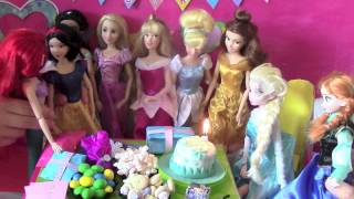 Videos de Frozen  Elsa y Anna muñecas castillo cumpleaños Juguetes 15 horas En Inglés [upl. by Kemble]