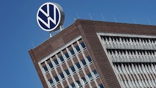 Volkswagen dément avoir lintention de couper 30 000 postes dans ses effectifs [upl. by Gresham]