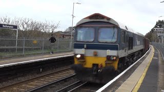 Trains At Bedhampton 21 12 2023 featuring 59102 on 6O68 [upl. by Barayon73]