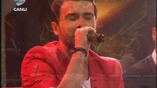 Gökhan Tepeden Uzun Hava  Beyaz Show 18062011 [upl. by Lenci257]