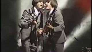 Beatles tribute band quotHELPquot Hommage John Lennon Paul McCartney George Harris Ringo Starr Canada [upl. by Aix]