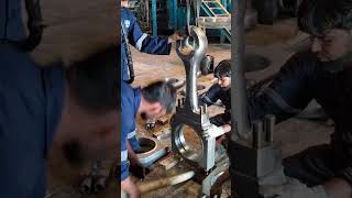 wartsila 18v32DG Connecting rod and plam end dismantling [upl. by Greenlee]