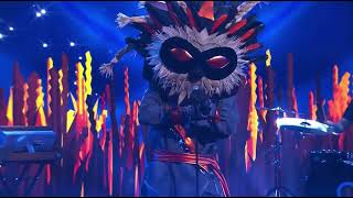 Tähkä sings “Kohti sydänpeltoja” by Vesterinen Yhtyeineen  The Masked Singer Suomi  Season 6 [upl. by Notsyrb]