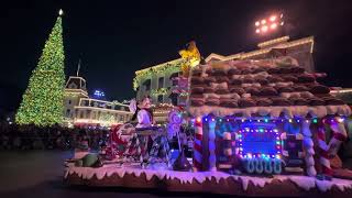 Disneyland 11182024 pt 3 Pinocchio  Gepetto Tree lighting and The Christmas Fantasy Parade [upl. by Uriiah]