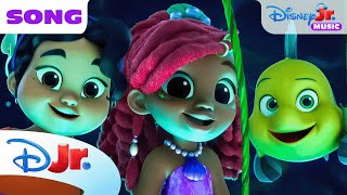 Disney Jr’s Ariel quotSpooky Seasonquot Song 🎶  The Little Mermaid 🧜🏾‍♀️  disneyjr [upl. by Terri557]