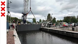 Timelapse  Vervangen sluisdeur Nieuwe Meerschutsluis [upl. by Alikahs19]