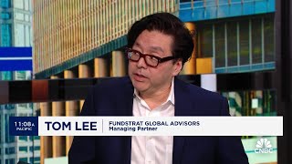 Buying at new highs has a better win ratio than attempting to buy at lows says Fundstrats Tom Lee [upl. by Woermer]