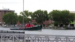 Frontenac Ship Assisted by the Great Lakes Tugs North Dakota and Texas [upl. by Atileda]