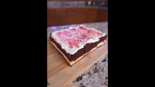 Brownie Red Velvet con cheesecake fácil [upl. by Balkin]