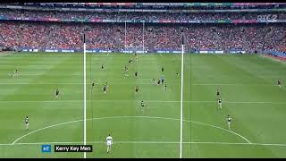 KERRY KEY MAN PAUDIE CLIFFORD AFFORDED WAY TOO MUCH SPACE BY ARMAGH TO WREAK HAVOC  ARMAGH V KERRY [upl. by Ekaterina]