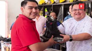 El patronato de la Fundación Cozumel entrega Uniformes y reguladores para el Cuerpo de Bomberos [upl. by Tatiana]