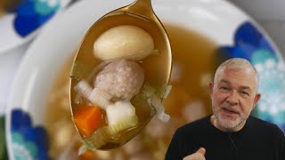 Klar suppe med kød og melboller [upl. by Mcdermott]