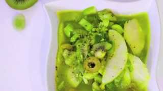 Zuppa di Kiwi e Fave  Ricetta Crudista [upl. by Morrison]