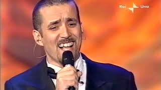 Daniele Silvestri  Salirò SANREMO 2002 [upl. by Alban802]