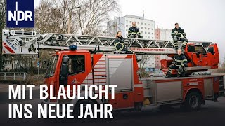 Reupload Silvester Notfallärzte und Feuerwehrleute im Einsatz  Die Nordreportage  NDR Doku [upl. by Riobard]