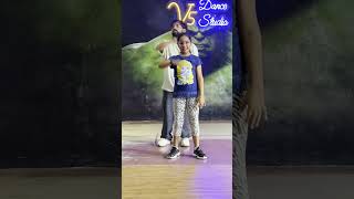 Makhna  Dance video  v5dancestudio shortsvirl dance trending easysteps [upl. by Urien79]