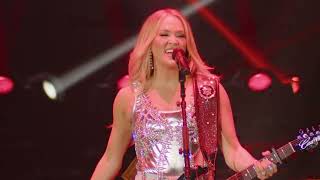 CARRIE UNDERWOOD  Two Black Cadillacs live in El Paso Texas [upl. by Niela]